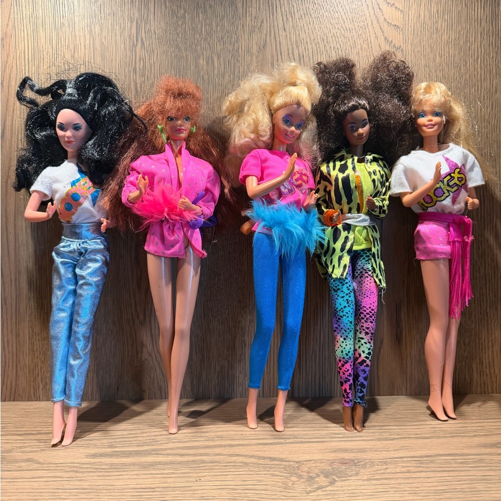 Vintage Barbie rockers Fashion Dolls - Colorful Mix